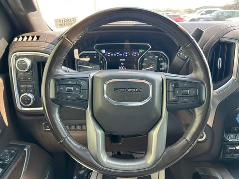 Used 2022 GMC Sierra 3500 Denali w/ Denali Ultimate Package image 19