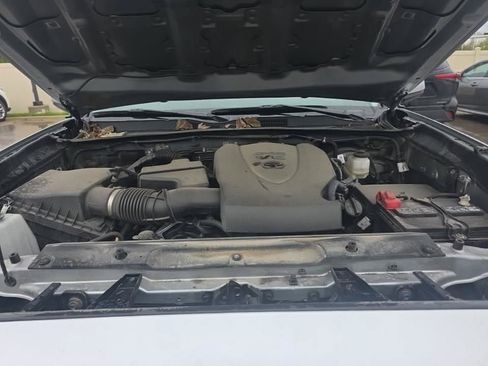 Used 2023 Toyota Tacoma SR AWD/4WD image 10