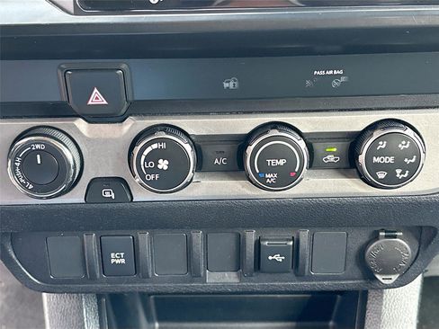 Used 2020 Toyota Tacoma SR image 16