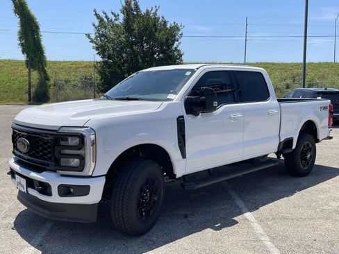 New 2026 Ford F250 Lariat w/ Black Appearance Package AWD/4WD image 7