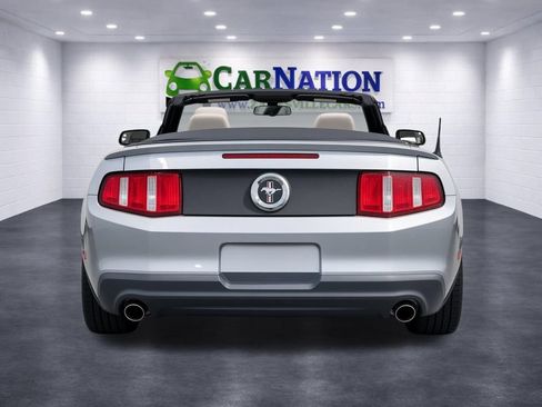 Used 2011 Ford Mustang Premium w/ 201A Rapid Spec Order Code RWD image 3