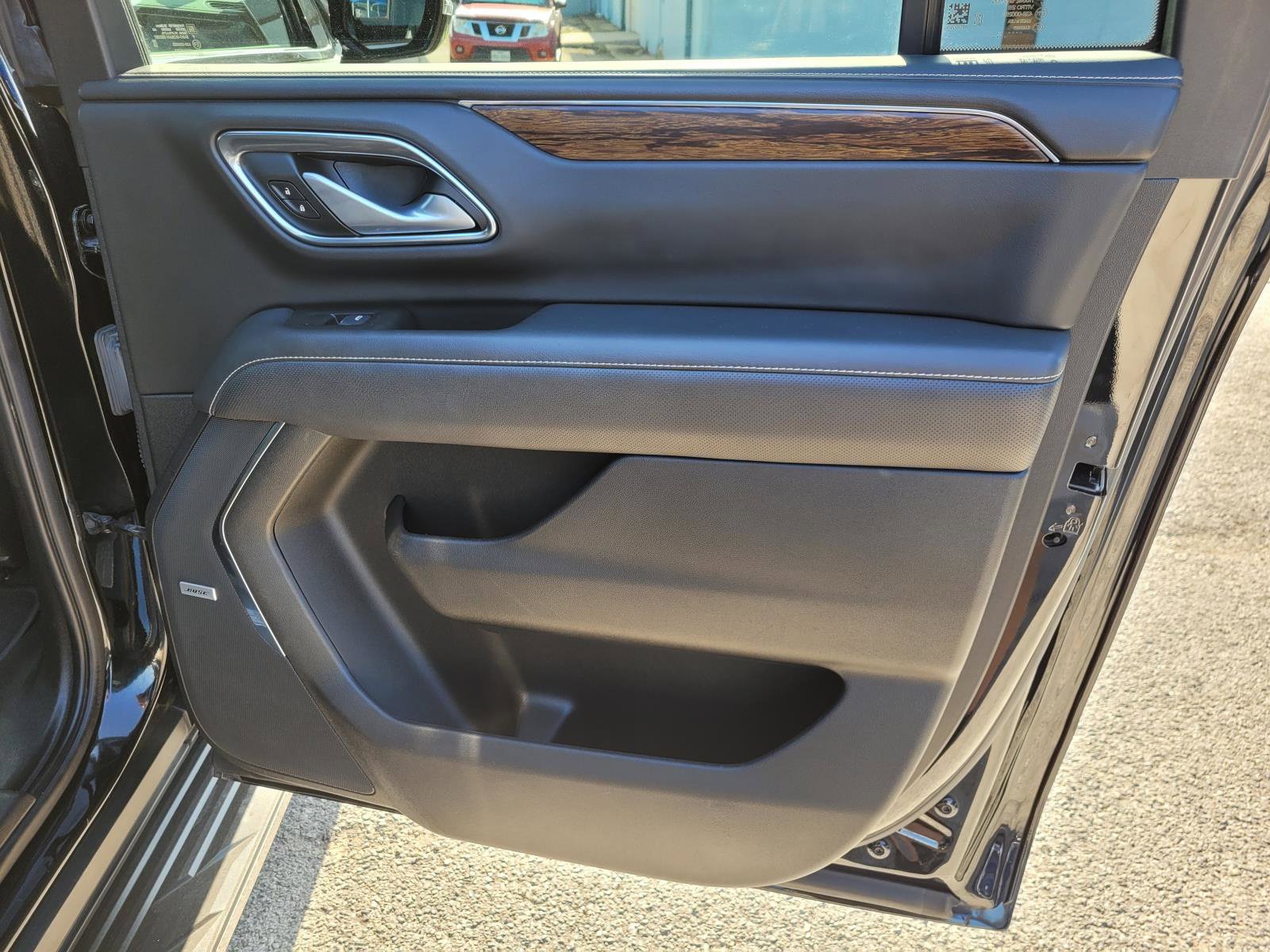 Used 2022 Chevrolet Suburban Premier AWD/4WD image 11