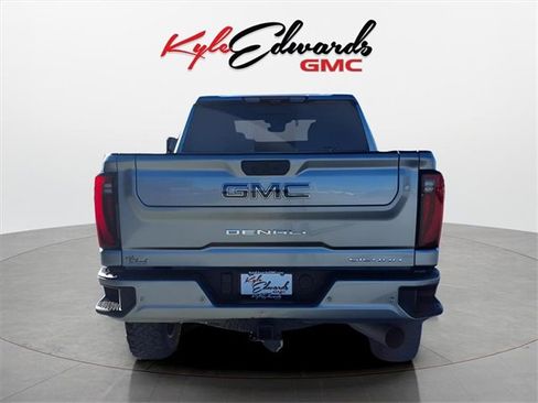 Used 2024 GMC Sierra 2500 Denali Ultimate image 6