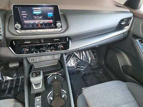 Certified 2023 Nissan Rogue SV image 16