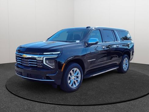 New 2026 Chevrolet Suburban Premier image 3