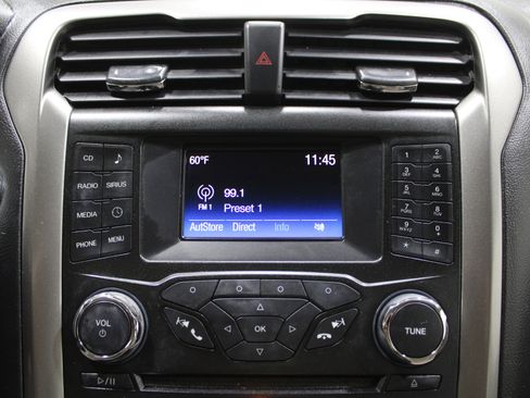 Used 2018 Ford Fusion SE image 15