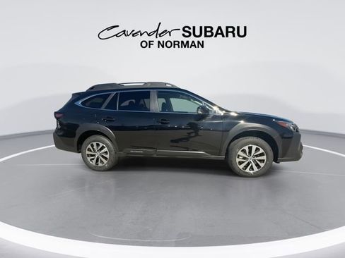 Certified 2025 Subaru Outback Premium image 9