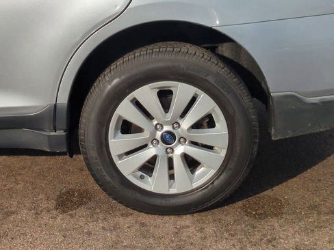 Used 2019 Subaru Outback 2.5i Premium image 13