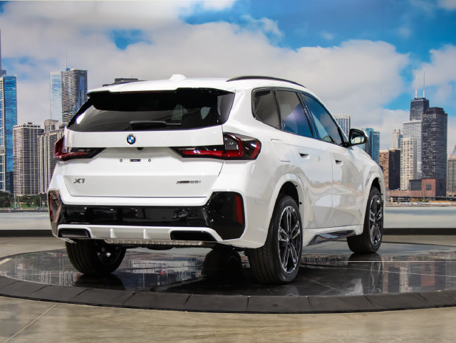 Used 2027 BMW X1 xDrive28i AWD/4WD image 8
