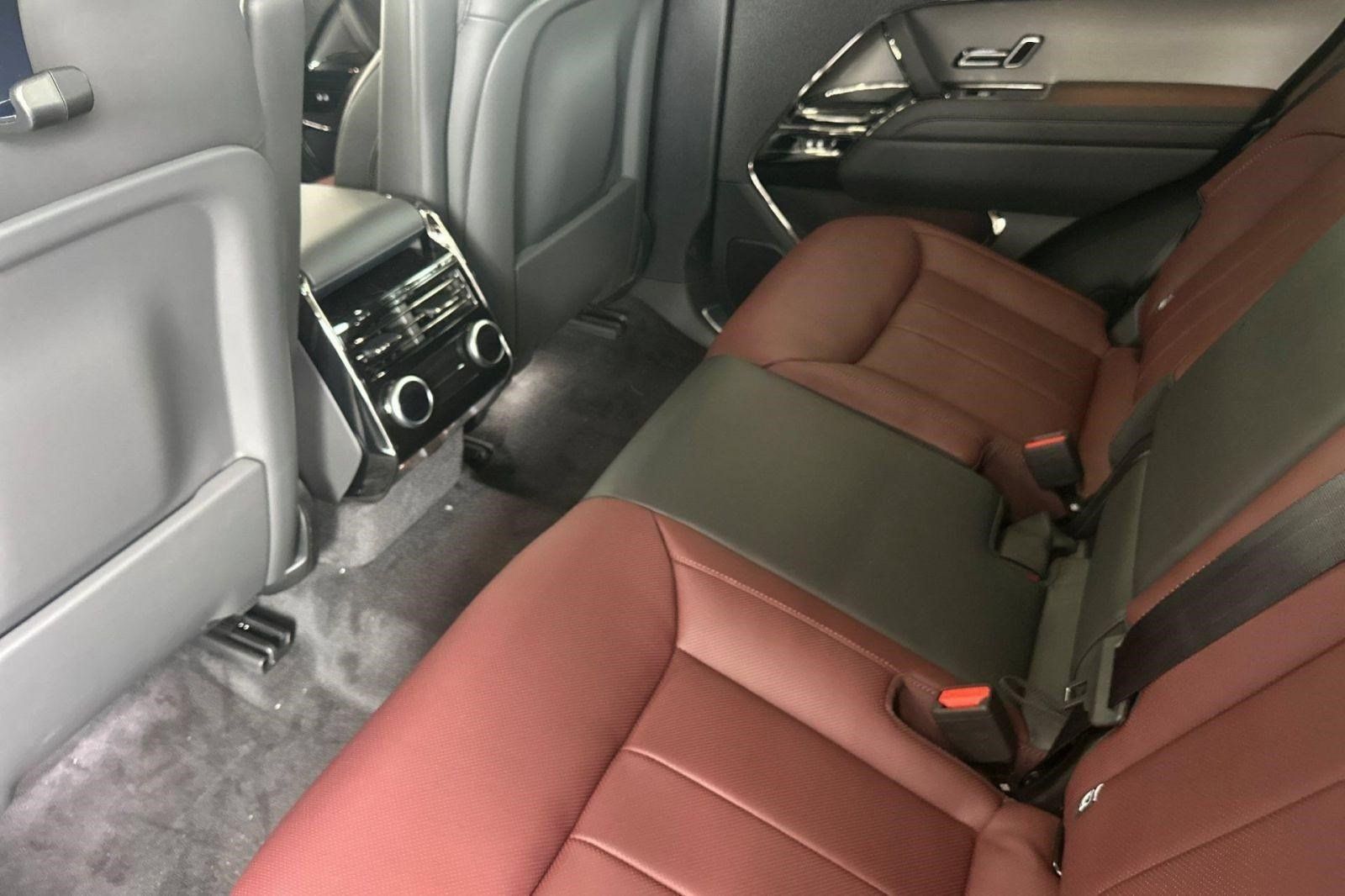 New 2026 Land Rover Range Rover Sport Dynamic SE AWD/4WD image 29