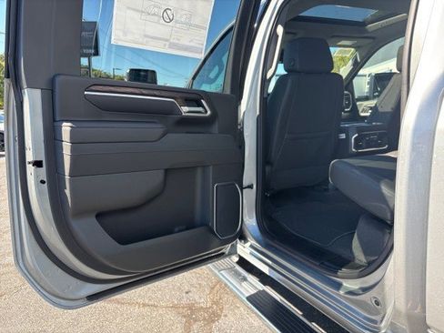 New 2026 GMC Sierra 2500 SLT w/ SLT Premium Package image 29