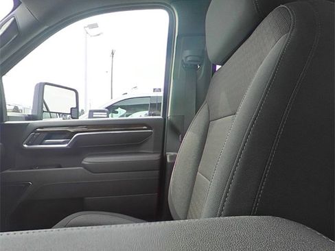 New 2026 GMC Sierra 2500 SLE image 25