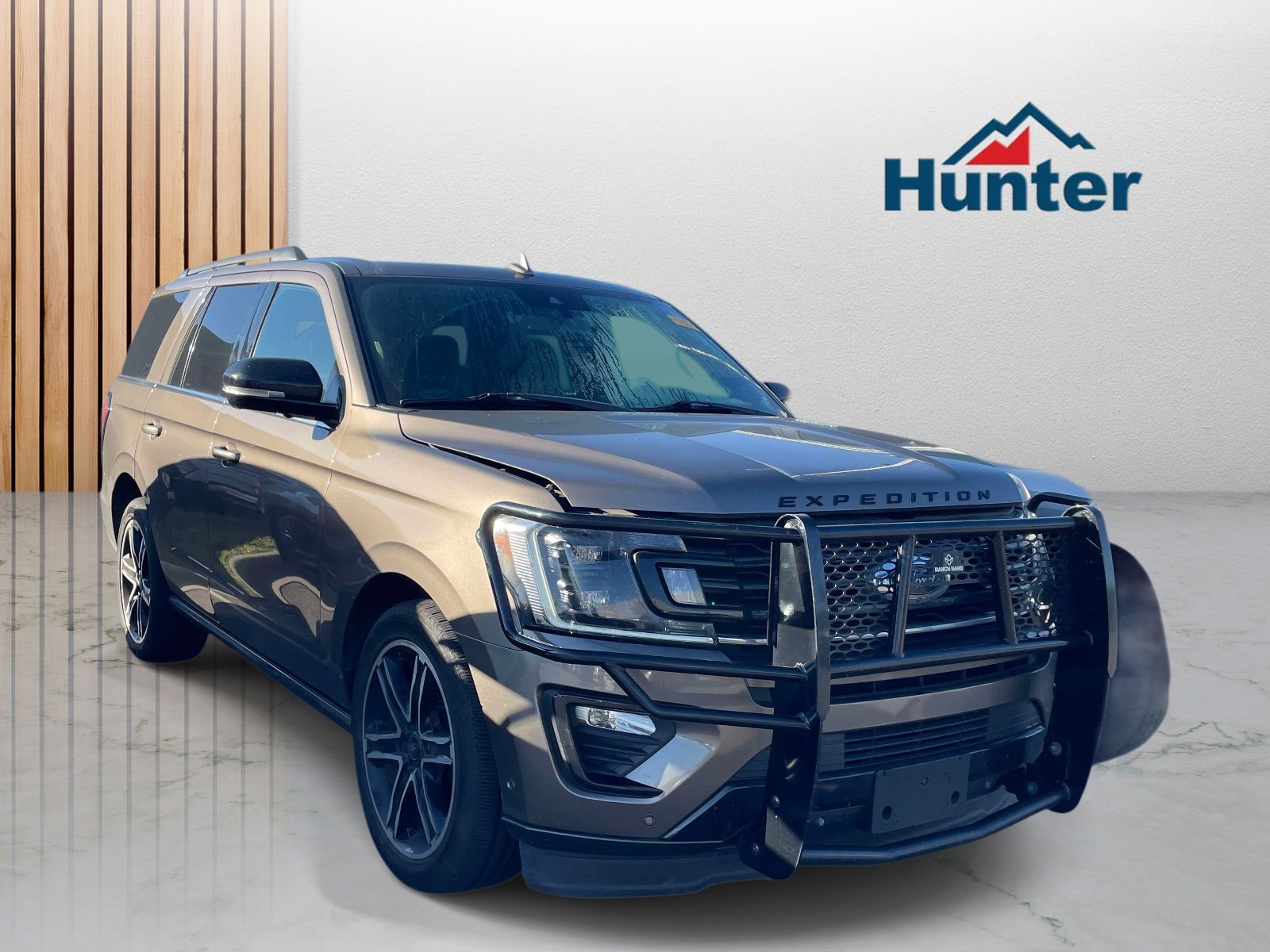 Used 2019 Ford Expedition Limited w/ Equipment Group 303A RWD image 1