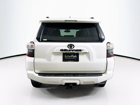 Used 2016 Toyota 4Runner SR5 Premium image 7