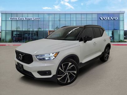 Used 2019 Volvo XC40 T5 R-Design