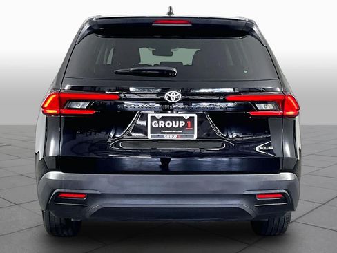 Used 2025 Toyota Grand Highlander FWD image 5