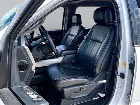 Used 2020 Ford F250 Lariat w/ Lariat Value Package AWD/4WD image 8