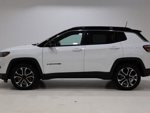 Used 2023 Jeep Compass Limited w/ Sun and Sound Group AWD/4WD image 4