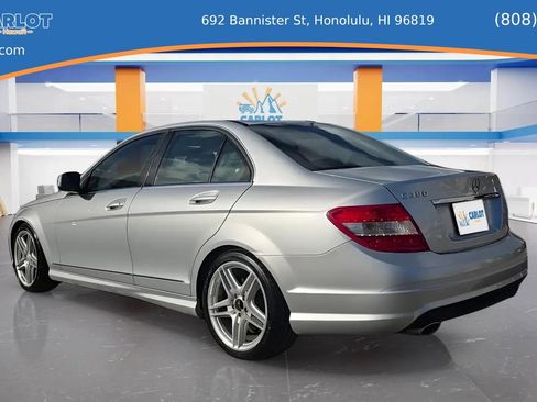 Used 2009 Mercedes-Benz C 300 Sedan image 12
