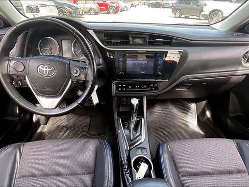 Used 2019 Toyota Corolla SE image 15