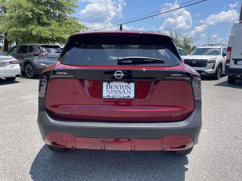 New 2026 Nissan Kicks SR FWD image 3
