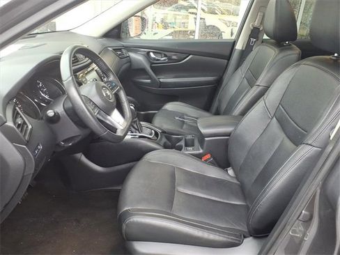 Used 2020 Nissan Rogue SL w/ Premium Package image 3