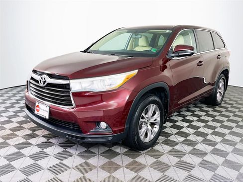 Used 2016 Toyota Highlander Plus image 3