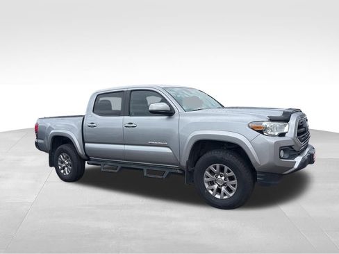 Used 2019 Toyota Tacoma SR5 image 8