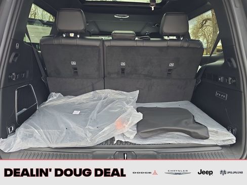 New 2026 Jeep Grand Wagoneer 4WD image 23