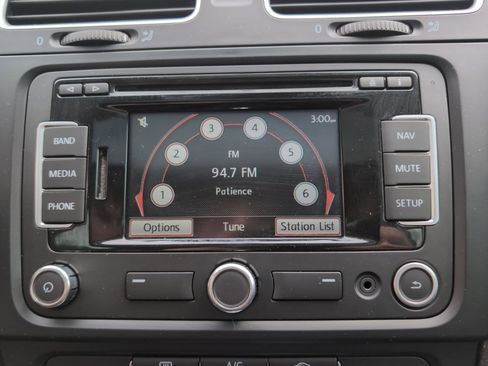 Used 2013 Volkswagen Golf TDI FWD image 22
