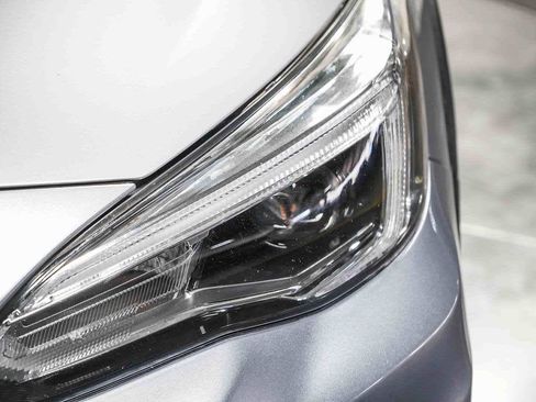 Used 2020 Subaru Crosstrek 2.0i Limited w/ Moonroof Package w/Navigation image 8