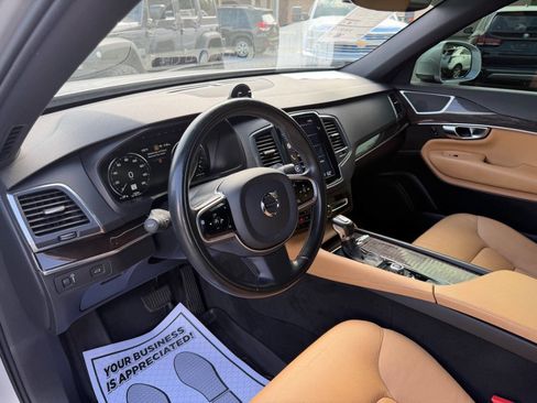 Used 2019 Volvo XC90 T6 Momentum w/ Protection Package Premier image 10