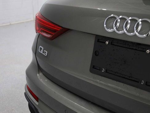 Certified 2025 Audi Q3 2.0T Premium w/ Convenience Package image 7