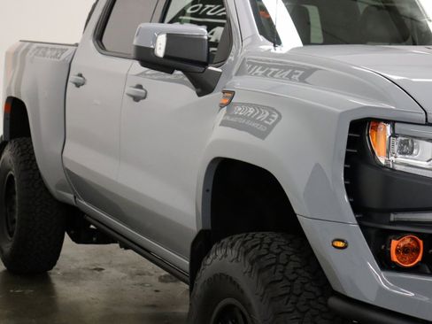 Used 2025 Chevrolet Silverado 1500 LTZ image 15