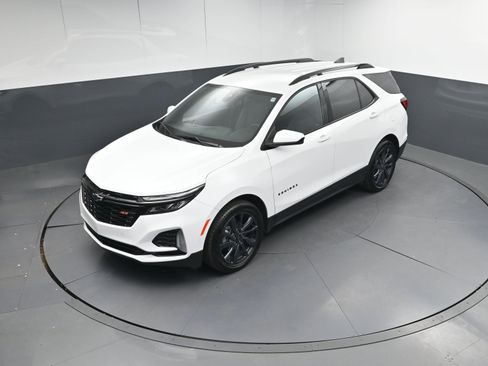 Used 2024 Chevrolet Equinox RS w/ LPO, Floor Liner Package image 32