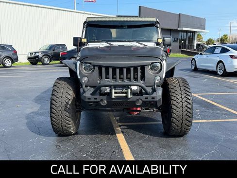Used 2016 Jeep Wrangler Unlimited Rubicon w/ Connectivity Group AWD/4WD image 8