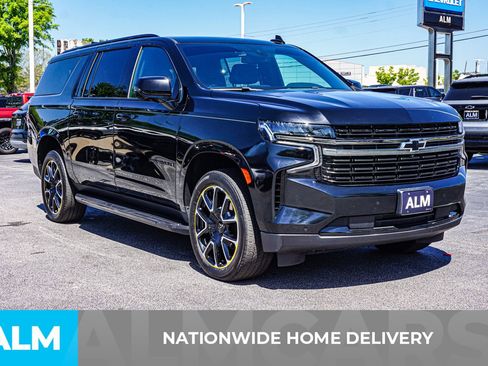 Used 2022 Chevrolet Suburban RST w/ Sport Performance Package AWD/4WD image 6