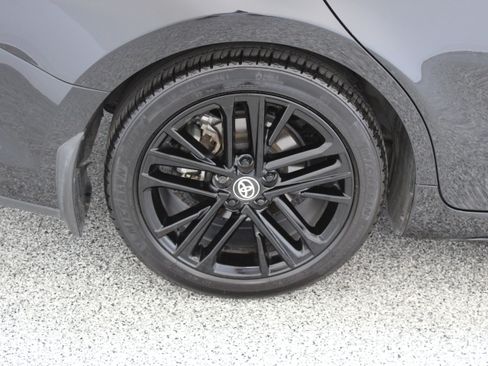 Used 2025 Toyota Camry SE w/ Convenience Package FWD image 6