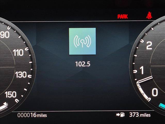 New 2026 Land Rover Defender 130 X-Dynamic SE AWD/4WD image 10