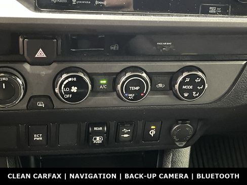 Used 2018 Toyota Tacoma TRD Sport AWD/4WD image 20