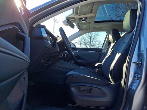 New 2026 Volkswagen Tiguan SE image 6