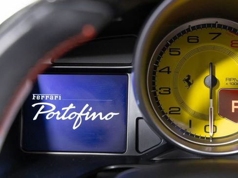 Used 2020 Ferrari Portofino image 38