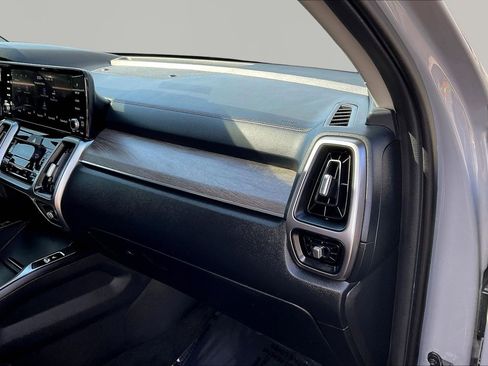 Used 2023 Kia Sorento S w/ Panoramic Sunroof Package image 26