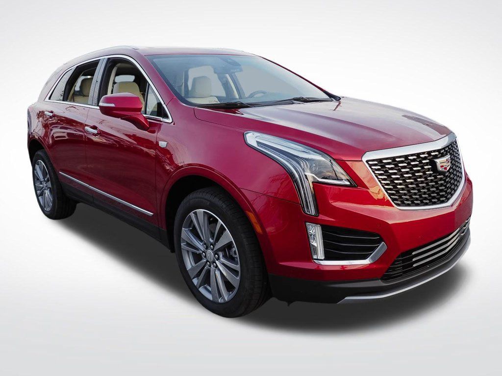 Certified 2025 Cadillac XT5 Premium Luxury FWD image 3