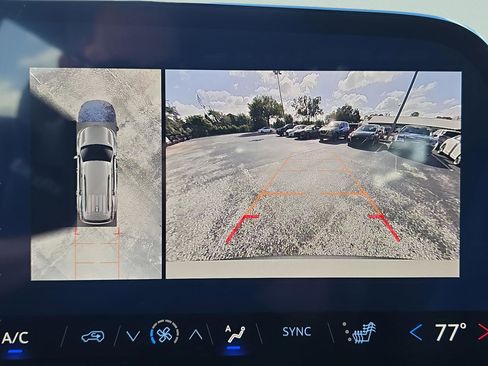 New 2026 Chevrolet Traverse Z71 w/ Driver Confidence Package image 31