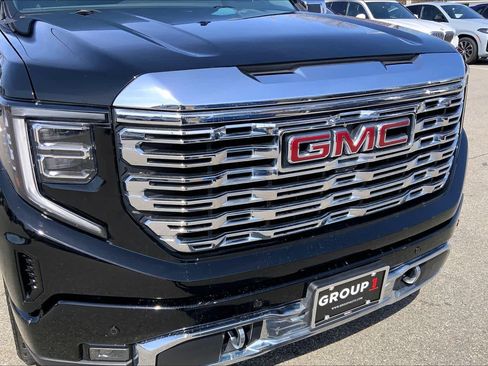 Used 2024 GMC Sierra 1500 Denali w/ Technology Package image 30