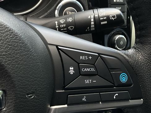 Used 2020 Nissan Rogue SL image 24