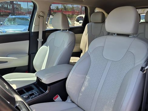 Used 2022 Kia Sorento S FWD image 21