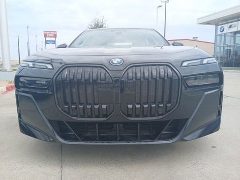 New 2025 BMW i7 xDrive60 image 2