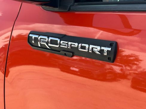 Used 2016 Toyota Tacoma TRD Sport w/ Towing Package AWD/4WD image 17